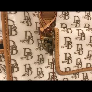 Brand New Dooney & Bourke large bag/diaper bag